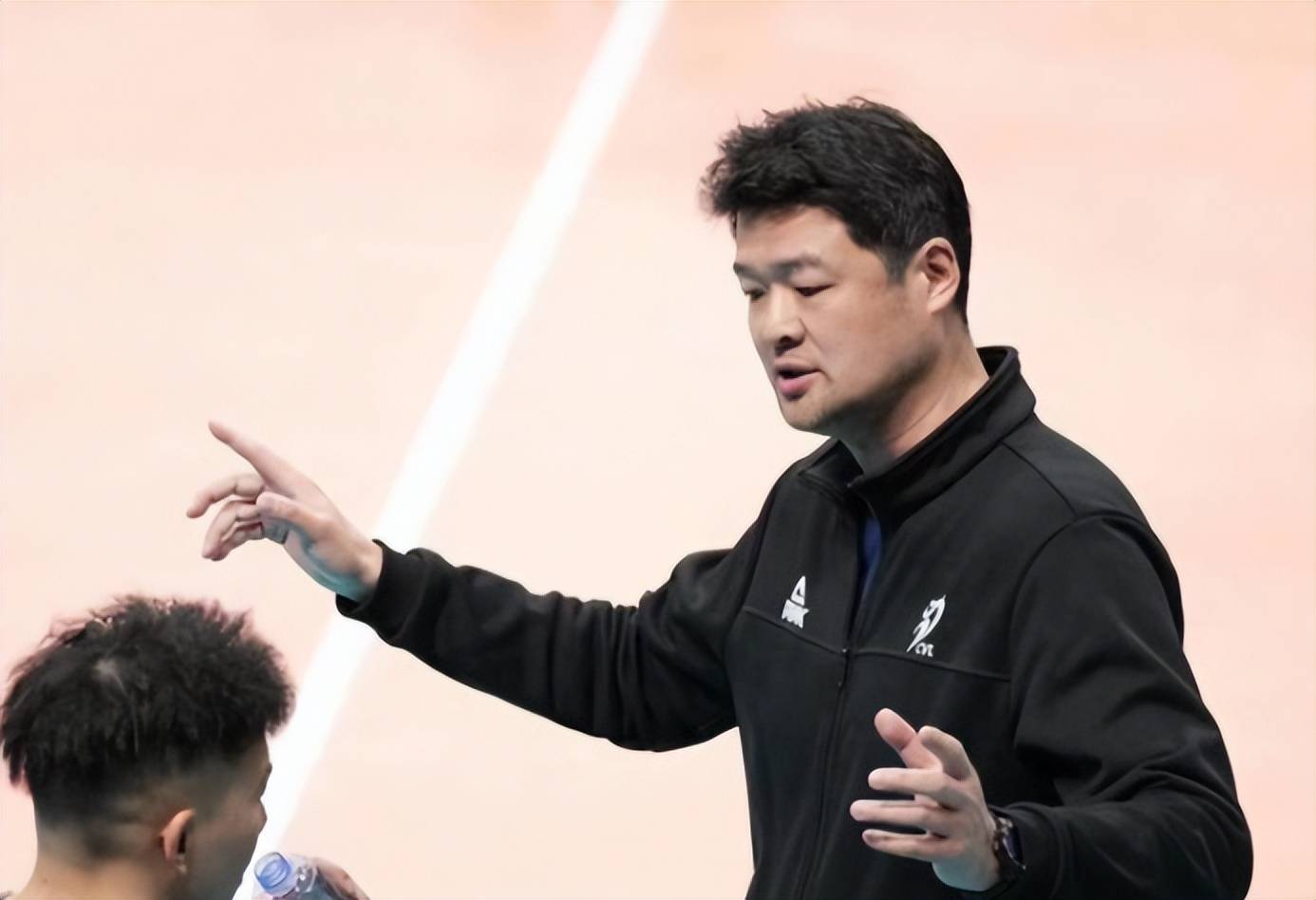 足总杯窗口期走向成谜；上海海港门线救险；引发热议；心理建设被强调(香江入海22全集)