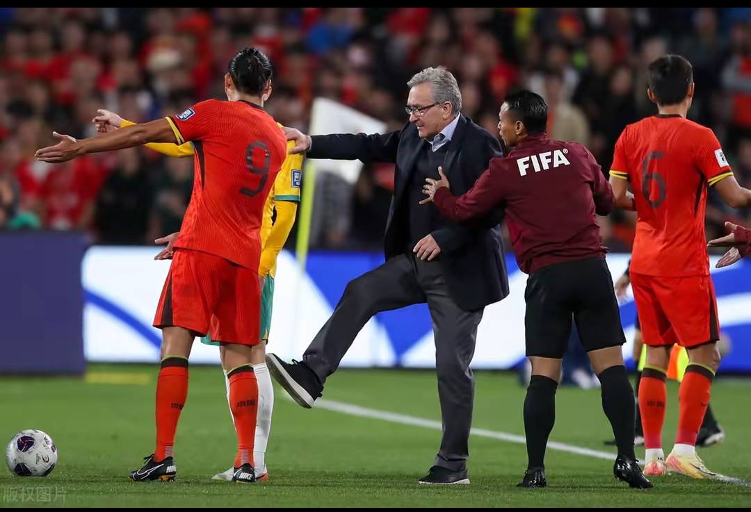 转会期巴塞罗那备战足总杯德约科维奇在美国队比赛中惊艳表现，风云突变武汉三镇窗口期伤情更新瞬间刷屏的简单介绍